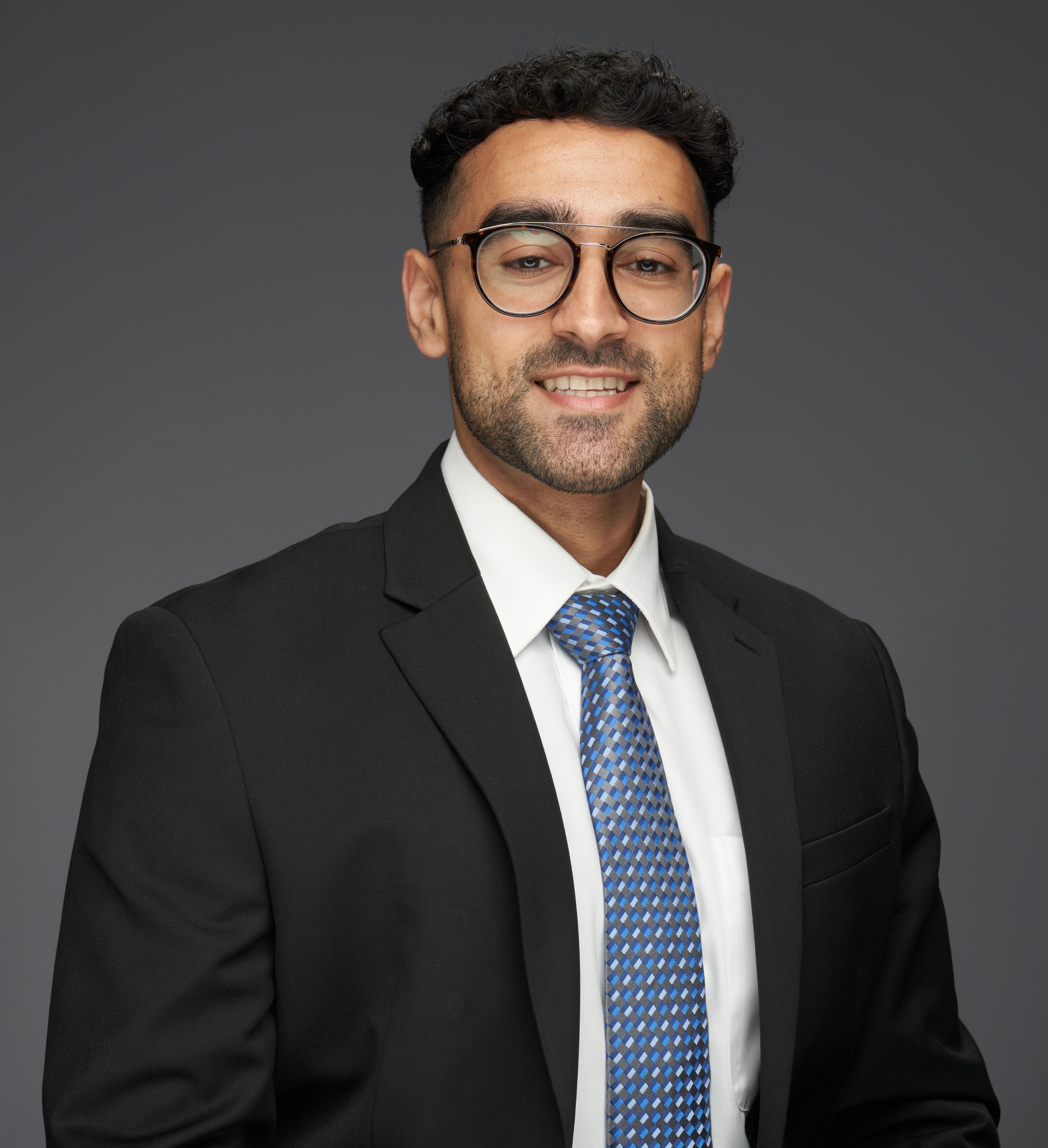 Akber Sheikh headshot